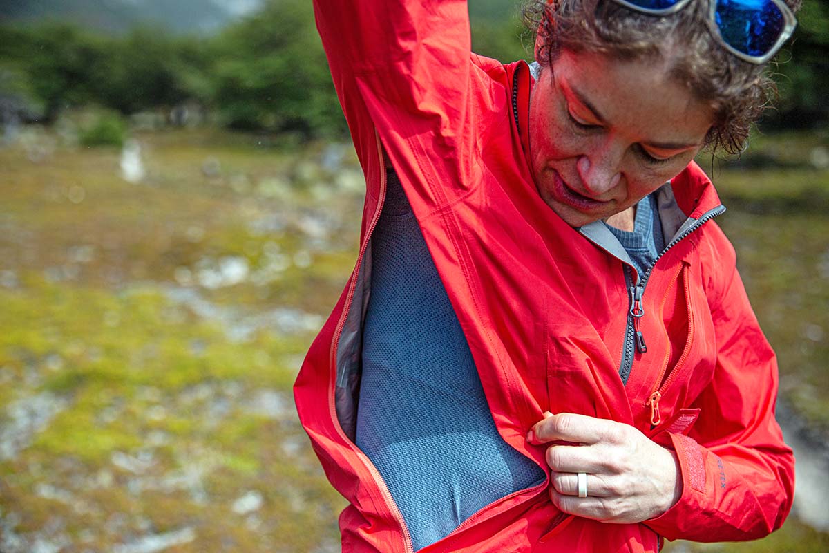 Outdoor Research Aspire Super Stretch rain jacket (side vents)